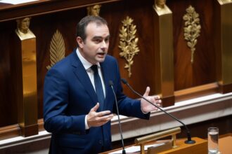 edited guvernul frantei trece de motiunile de neincredere si se apropie de adoptarea bugetului 69737fc4a3069