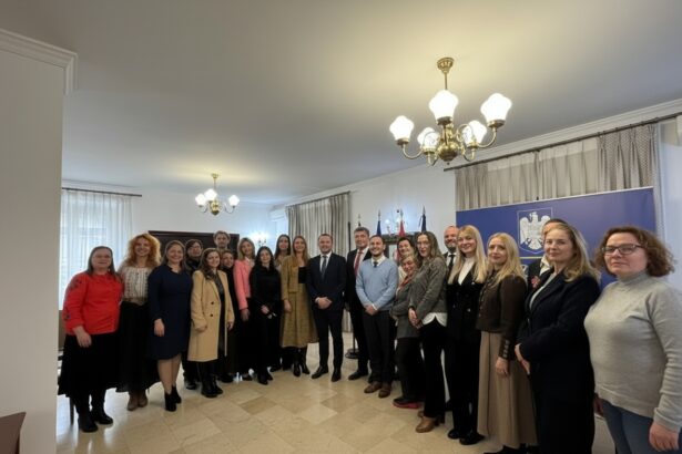 edited ministrul alexandru rogobete s a aflat in comunitatea medicala romaneasca din madrid si au exprimat dorinta de a contribui cu idei si expertiza 696239ec6fce1