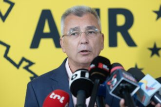 edited petrisor peiu aur avertizeaza ca romania ignora problemele economice interne in favoarea subiectelor geopolitice indepartate 6961499c6fae6