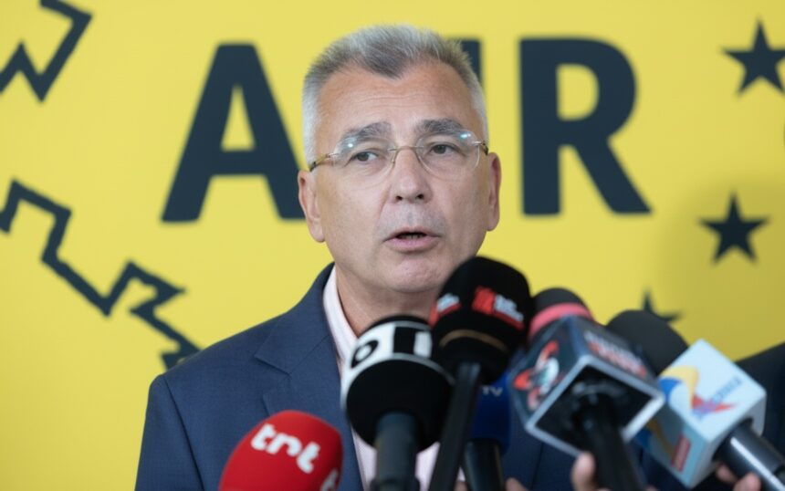 edited petrisor peiu aur avertizeaza ca romania ignora problemele economice interne in favoarea subiectelor geopolitice indepartate 6961499c6fae6