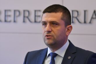 edited radu miruta la iasi romania merita mai mult decat suma slabiciunilor ei 6974ceb059c75