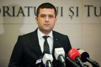 edited radu miruta ministrul apararii se taie 10 din fondul de salarii fara a lua de la oameni unii trebuie sa plece acasa 69650f2f76b35