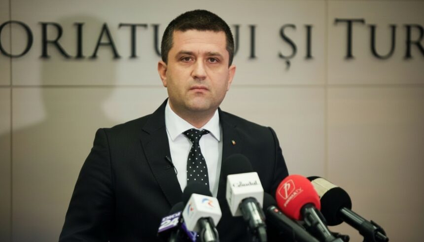 edited radu miruta ministrul apararii se taie 10 din fondul de salarii fara a lua de la oameni unii trebuie sa plece acasa 69650f2f76b35