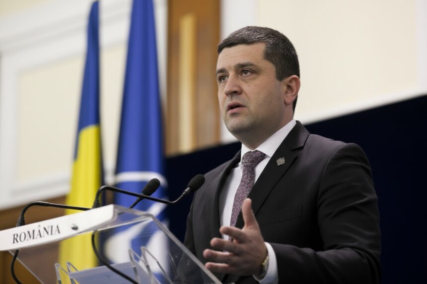 edited radu miruta recunoaste ca habar nu are de legislatia stagiului militar obligatoriu nu stiu daca se aplica dar o sa verific 696538e372562