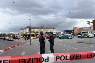 femeia care a injunghiat 15 persoane in gara din hamburg nu va fi judecata penal care este motivarea instantei 6978639a22a5e