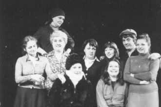 femeia la fin sa nu mai imprastie finul 697b9cb60af12