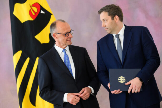 germania nu va fi santajata de trump afirma ministrul finantelor 696d0b185bd6c