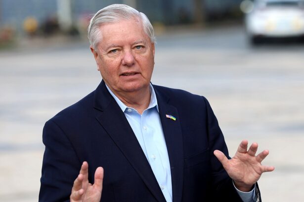 graham warns iranian ayatollah trump is gonna kill you if internal crackdown continues 695e9e2d6f5d3