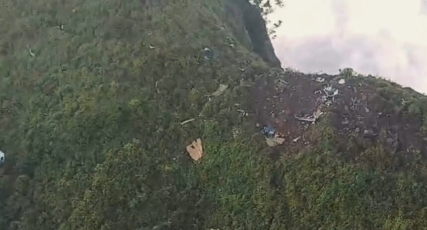 indonezia echipele de salvare gasesc epava avionului disparut sambata in muntii sulawesi 696c86ce61f6b