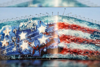 iranul avertizeaza sua printr un nou panou propagandistic amplasat in teheran 6976fbcd05ebb