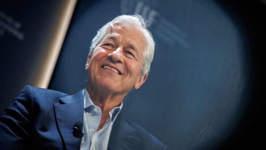 jpmorgan reaches deal to become apple credit card issuer source says 695eccab7599e