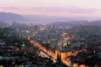 mae atentioneaza protest al transportatorilor in bosnia si hertegovina traficul blocat la frontierele cu croatia 697231082b240