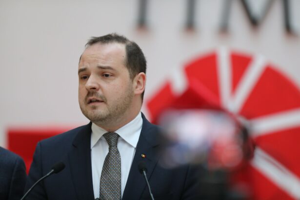 ministrul sanatatii respinge scenariul taierilor de salarii si anunta reorganizarea spitalelor pe patru categorii eu nu stiu la ministerul sanatatii sa existe vreun document strategic 69667afb63120