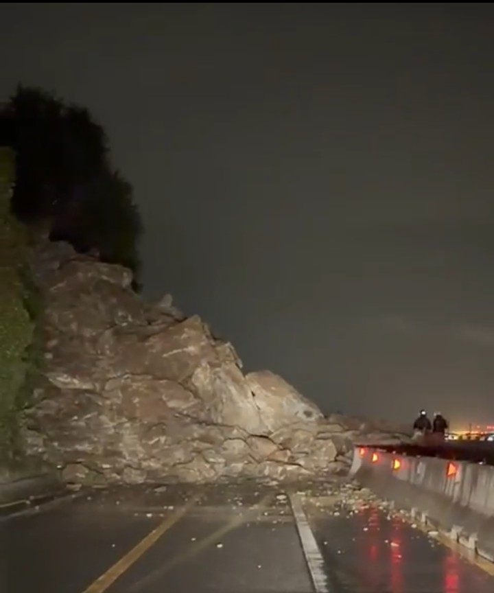 panica pe coasta liguriei alunecare de teren langa genova trafic blocat 697700c2b5c0c