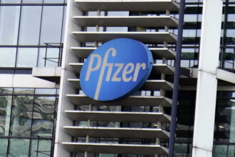pfizer romania si polonia nu si au achitat vaccinurile din pandemie in timp ce compania si a indeplinit scrupulos obligatiile citi bani vrea pfizer de la romania 6974a7f59897d