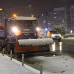 pmb peste 1 000 de muncitori si 300 de utilaje in actiune pentru deszapezire 69636ccd40bbe