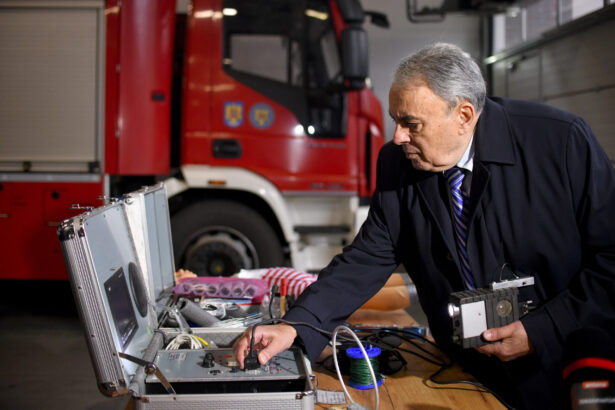 primaria sectorului 2 doteaza isu bucuresti ilfov cu un echipament unic pentru salvarea din spatii inguste 6978daa456757