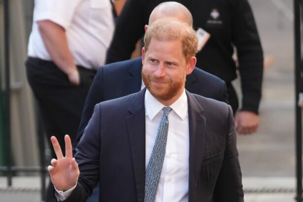 procesul printului harry si al lui elton john impotriva trustului care detine daily mail incepe la londra 696dc8069c97b