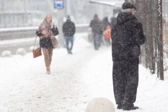 romania lovita de viscol si ger polar alerte cod portocaliu de viscol ninsori si frig 695f66e2465db