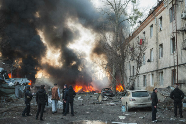 rusia a atacat ucraina cu peste 100 de drone si o racheta balistica la cateva ore dupa anuntul lui trump privind un acord cu putin 697c746fc390f