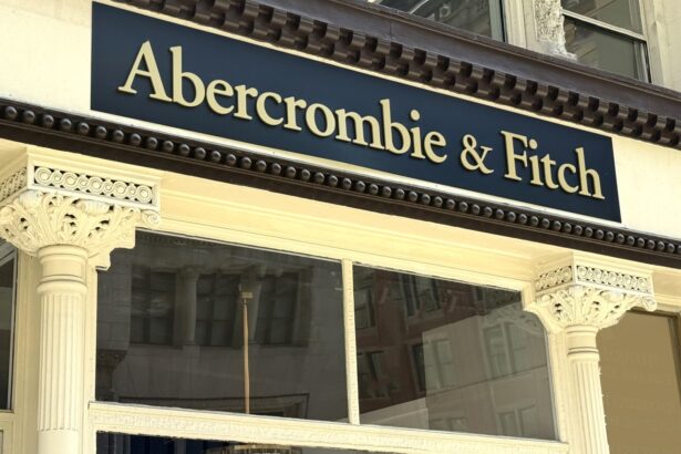 stocks making the biggest moves midday citigroup abercrombie vistra duolingo and more 69652ddd00a3f