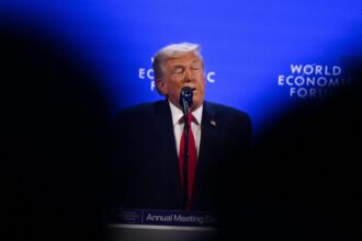 surse reuters schimbarea de pozitie a lui trump in privinta groenlandei a urmat presiunilor exercitate de consilierii sai impotriva optiunii militare 69719c7da2216