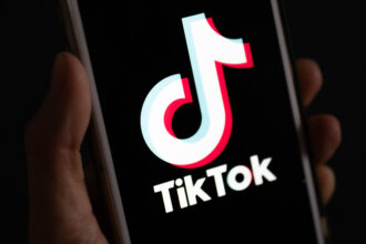 tiktok solutioneaza cazul privind dependenta de retelele sociale inainte de proces 697a1b959d31f