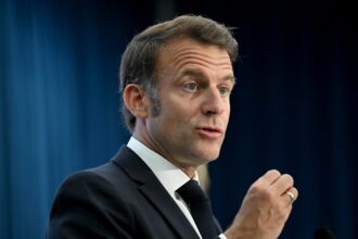 trump ameninta cu tarife de 200 franta daca macron respinge invitatia in consiliului pacii 696f29a602b04