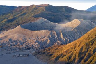 un avion a disparut intr o regiune muntoasa din estul indoneziei 696b8de71bf2f