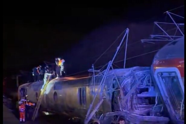 un roman ranit usor in accidentul feroviar din spania 696e13f2becbb