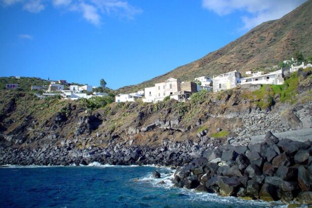 unde se afla cea mai mica scoala din italia se redeschide pentru o eleva si are un singur profesor 696f62411522b