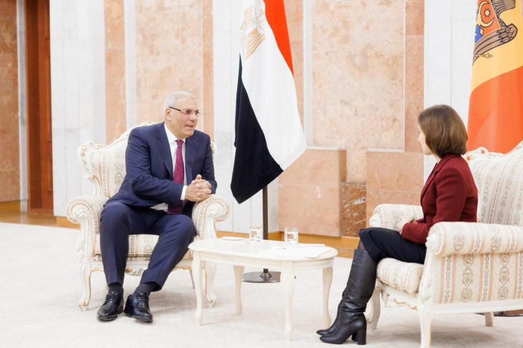 Egyptian Ambassador Mohamed Mostafa Orfi presenting his credentials to Moldovan President Maia Sandu at the Presidential Palace in Chișinău.