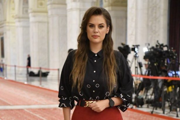 Colaj cu deputata Codruța Corcheș, Biblioteca Județeană „Octavian Goga” din Cluj-Napoca și portretul scriitorului Octavian Goga