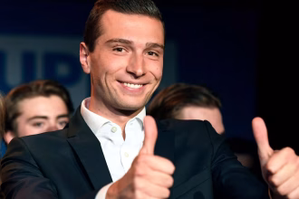 Jordan Bardella lider Rassemblement National Franta sondaje 2026 sfarsitul erei Macron politica franceza