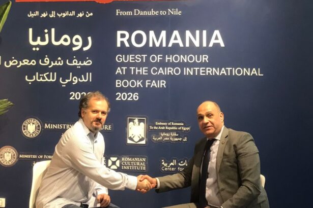 Romanian author Radu Vancu speaking with Amr Yehia about literature and cultural dialogue during Romania’s participation at the Cairo International Book Fair