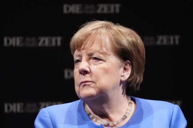 angela merkel respinge zvonurile privind o candidatura a sa la presedintia germaniei 698e18c738787