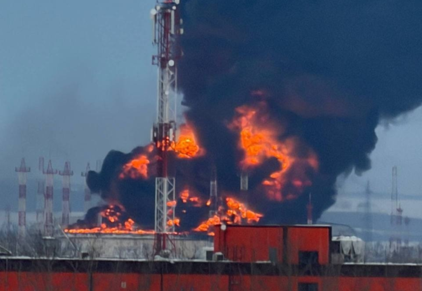 atac cu drone ucrainene asupra unei statii de pompare a conductei de petrol drujba din rusia 699c79a266e5f