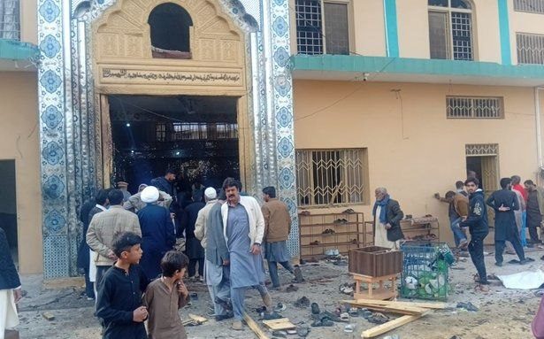atentat cu bomba la o moschee din capitala pakistanului cel putin 31 de morti 169 de persoane ranite 6985d55e0b0b8