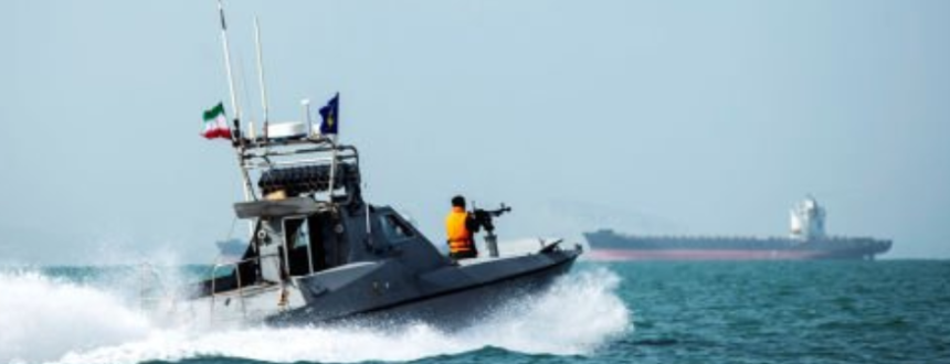 barci inarmate au incearcat sa intercepteze o nava in stramtoarea hormuz 6981ea3d04adb