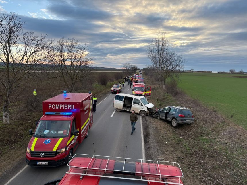 bihor opt persoane implicate intr un accident rutier pe dn 19 doua victime transportate la spital 698caaba919a4