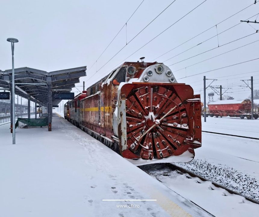 cfr peste 500 de angajati mobilizati cu utilaje de deszapezire 699ab7ff6f209