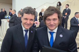 cine este controversatul presedinte libertarian cu care nicusor dan s a pozat 699725fef34f8