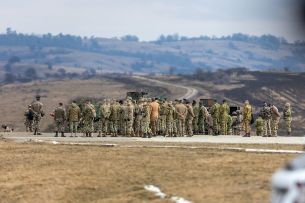 comisarul european pentru aparare europa are nevoie de o uniune europeana a apararii 698b203324b42