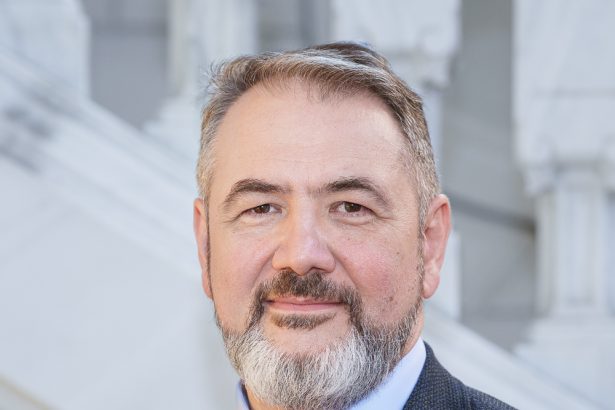 consilier prezidential despre interzicerea retelelor sociale pentru copii sa mergem pe partea de preventie sa le dam filtrul necesar pentru a naviga cu discernamant 698343a3ebbcd