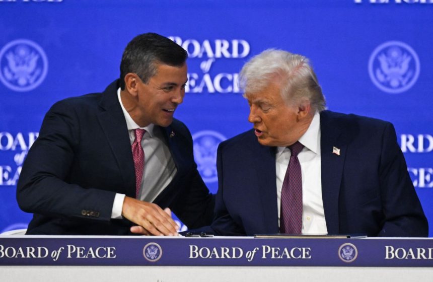 controversata remarca a lui trump la adresa presedintelui paraguayului ce tanar chipes dar asta nu inseamna ca te plac imi plac femeile 69977ae670bbe