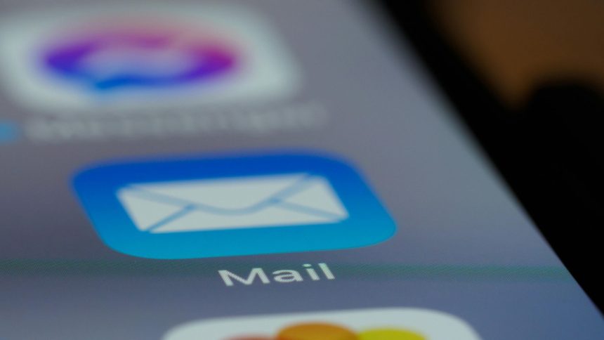 dnsc ii avertizeaza pe patronii de firme ca pot primi emailuri frauduloase in numele osim 698c67bbcb439