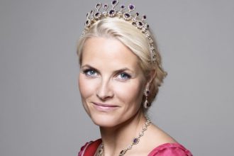 dosarele epstein ameninta sa imparta familia regala a norvegiei in doua 69873879b8736