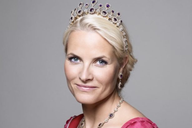 dosarele epstein ameninta sa imparta familia regala a norvegiei in doua 69873879b8736