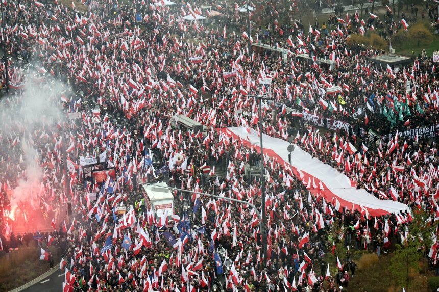 dupa germania polonia vizeaza si rusia varsovia pregateste o cerere de despagubiri pentru crimele din era sovietica 69947585d08b6