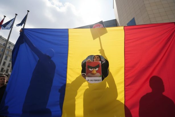 edited aur proteste in peste 500 de localitati din romania fata de taxele guvernului bolojan 698dce4ad911c